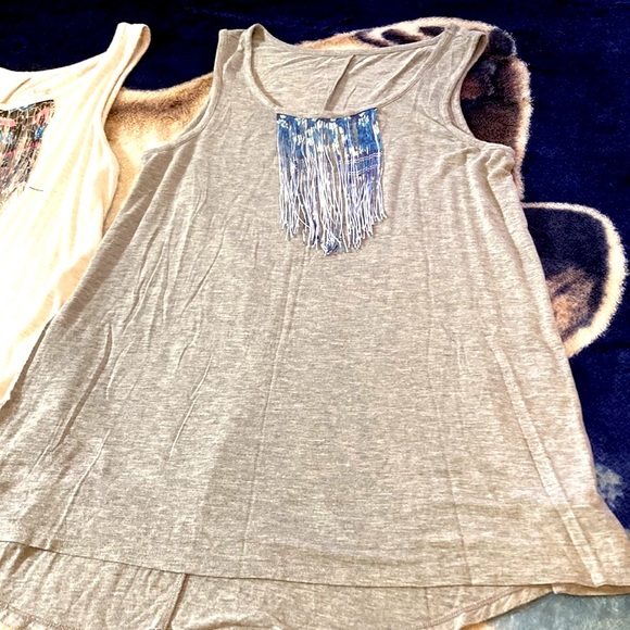 Lot of 2 Justice tank tops - Picture 3 of 7